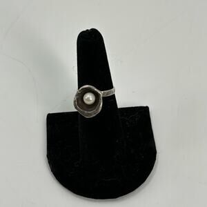 Sterling silver real pearl flower ring size 6